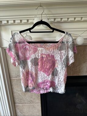 Floral Lace Short Sleeve Top